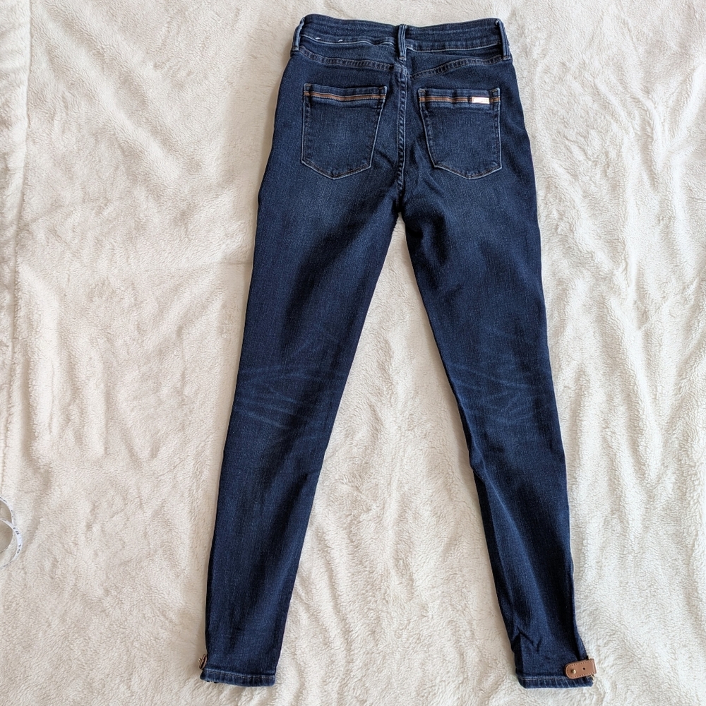 White House Black Market Everyday Soft Dark High-Rise Skinny Ankle Jeans Size 0 - Picture 5 of 11
